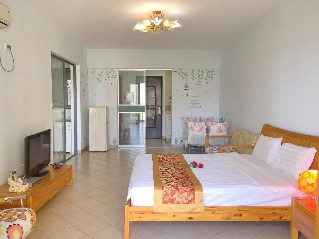 Санья: Sanya Beach Yard Apartment Sanya Bay
