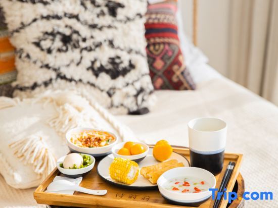 Дали: Dali Sealily Erhai Peninsula Honeymoon Boutique Hotel