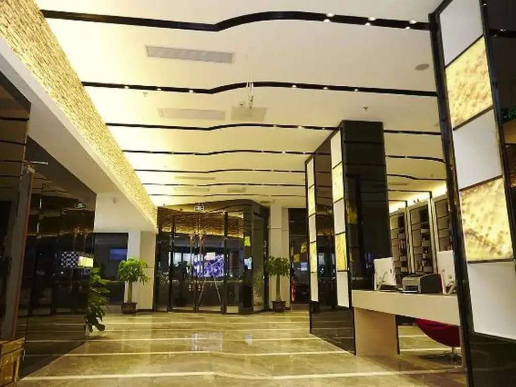 Lavande Hotel Huizhou Dongjiang — фото 1