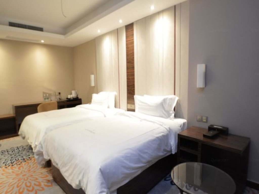 Нанкин: Lavande Hotel Nanjin Shuiximen Mochou Lake Garden