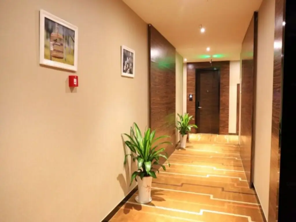 Lavande Hotel Nanjin Shuiximen Mochou Lake Garden — фото 1