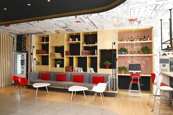 Харбин: Lavande Hotel Harbin West Railway Station Wanda Plaza