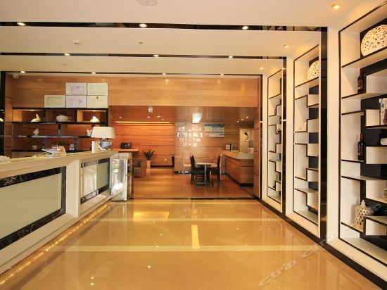 Чжухай: Lavande Hotels Zhuhai Gongbei Port Square Light Rail Terminal