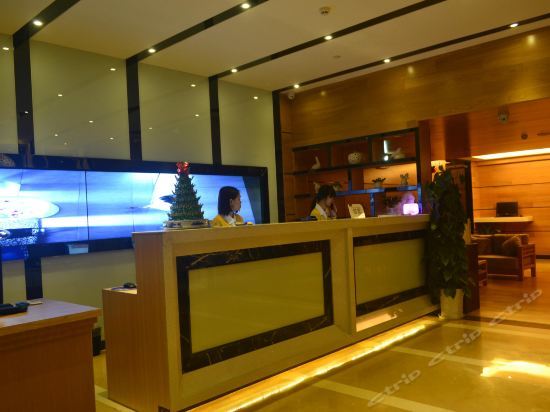 Чжухай: Lavande Hotels Zhuhai Gongbei Port Square Light Rail Terminal