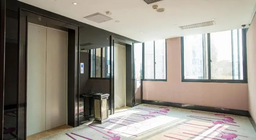 Ухань: Lavande Hotel Wuhan Yellow Crane Tower