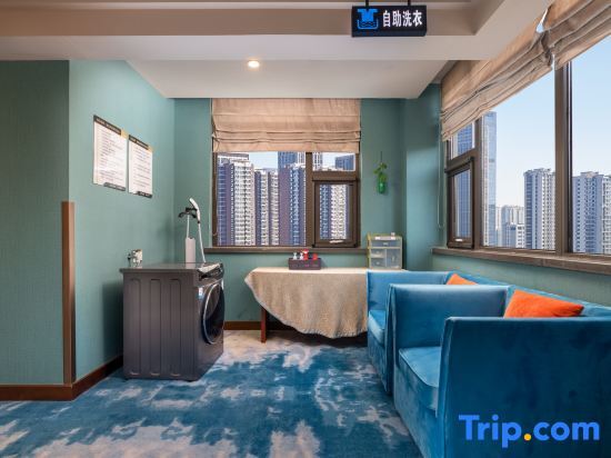 Линьи: Linyi Ronghua Hotel (People's Square Railway Station)