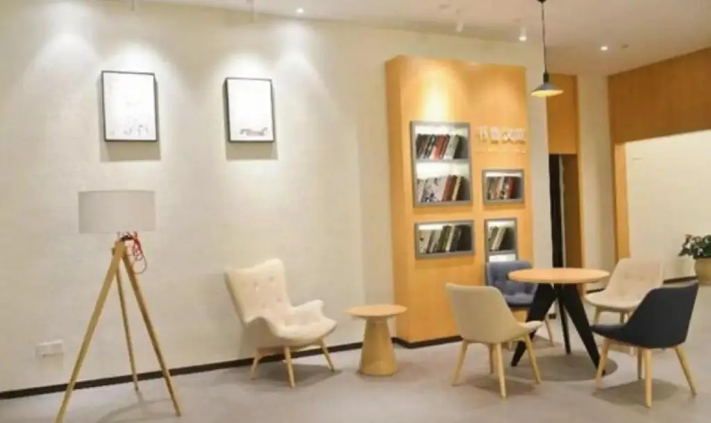 Цзясинь: Hanting Hotel Jiashan Tingqiao Road