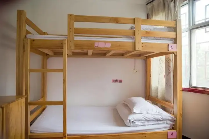 Чжэнчжоу: Dengfeng Cangjingge International Youth Hostel