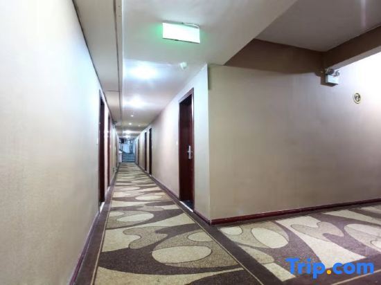 River Side Holiday Miaozu Culture Hotel — фото 1