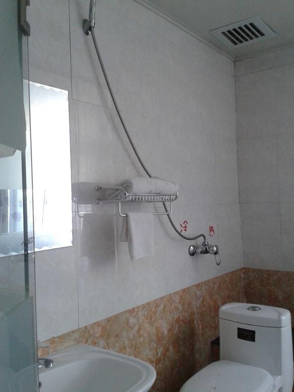 Яньтай: Linhai Express Hotel