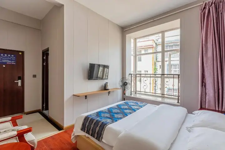 Куньмин: Kunming Huangting Hotel Changshui Airport