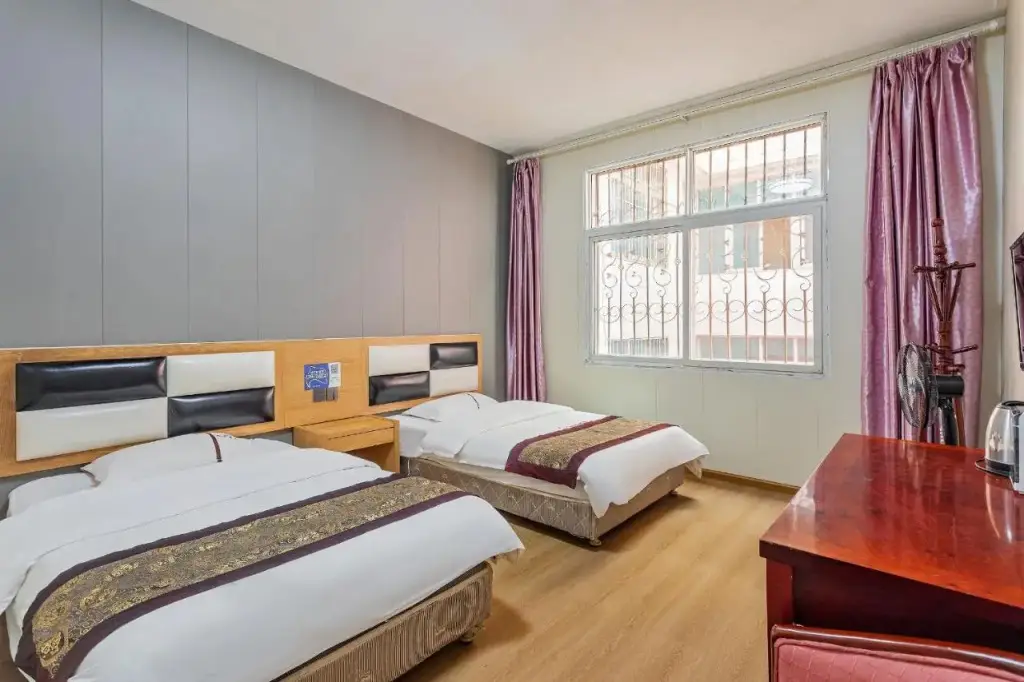 Куньмин: Kunming Huangting Hotel Changshui Airport