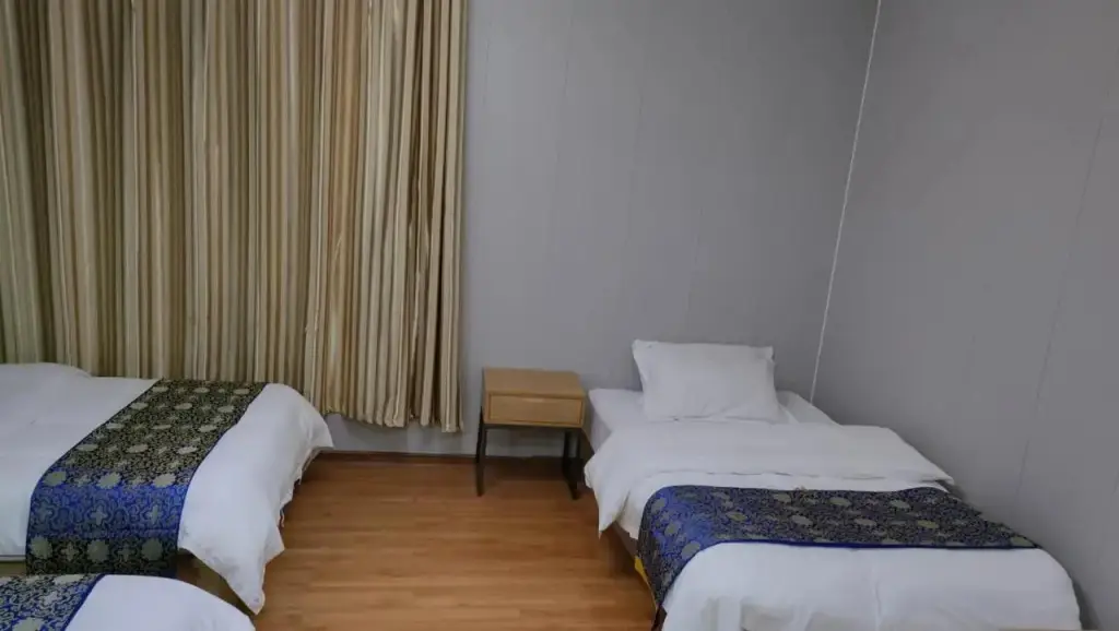 Куньмин: Kunming Huangting Hotel Changshui Airport