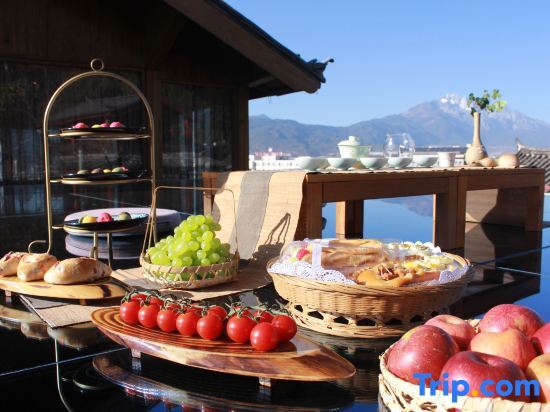 Лицзян: Floral Lijiang Ancient City Banshan Yunfu Luxury Designer Meisu