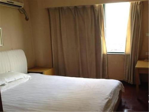 Фучжоу: Modern Shijia Chain Hotel Baolong