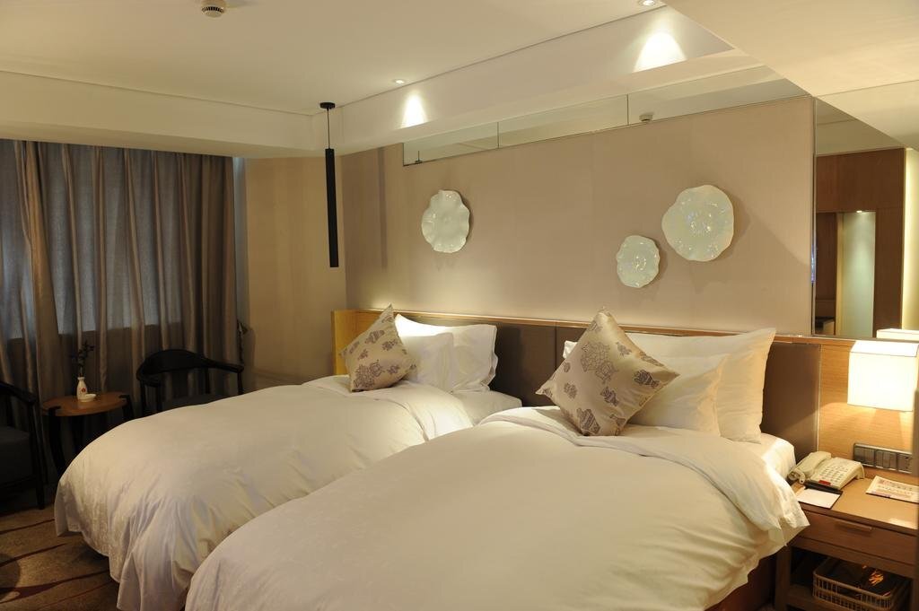 Ханчжоу: Scholars Hotel Hangzhou West Lake Wulin Square Zhejiang University