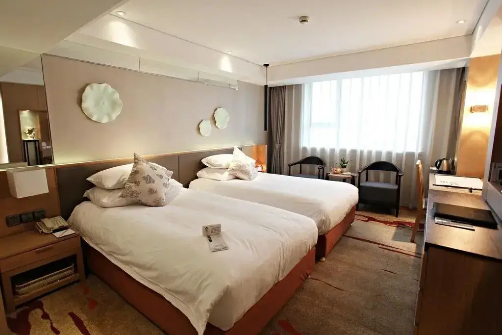 Ханчжоу: Scholars Hotel Hangzhou West Lake Wulin Square Zhejiang University