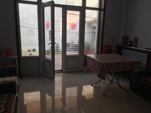 Синьчжоу: Wutaishan Caosijiegou Haoyunlai Farm Stay