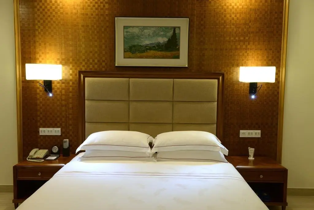 Lingao: Hainan Biguiyuanzhichun Holiday Hotel