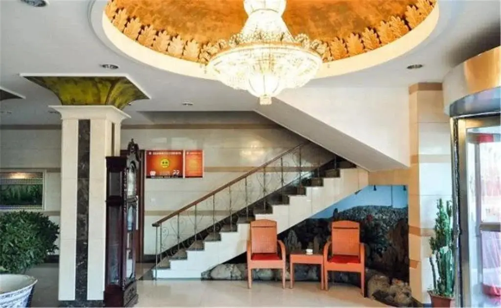 Chengde Jichu Hotel — фото 1