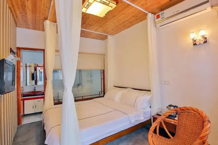 Цзясинь: Ink Painting Impression Xitang Beautiful Garden Hostel