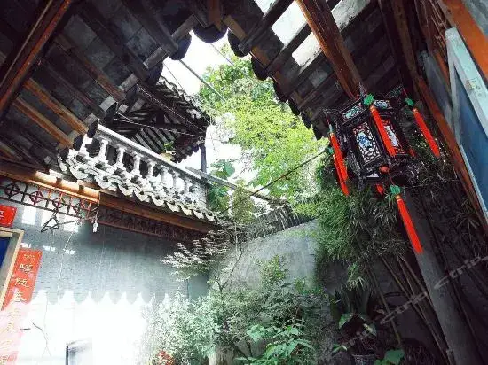 Цзясинь: Xitang Yangliu'an - Space Inn