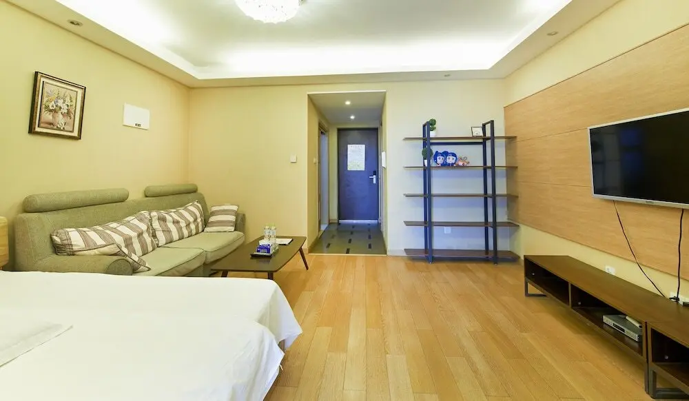 Циндао: Wanke City International Apartment