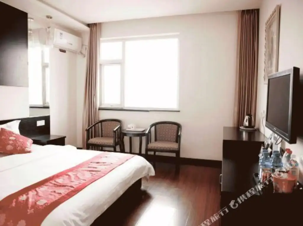 Пекин: Super 8 Beijing Xiao Tangshan Hotel