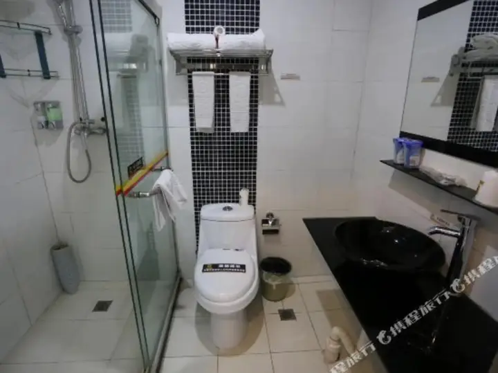 Пекин: Super 8 Beijing Xiao Tangshan Hotel
