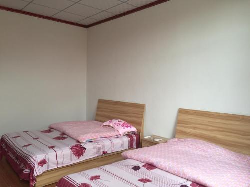 Чжунвэй: Zhongwei Shapotou Riverside Rural Guesthouse