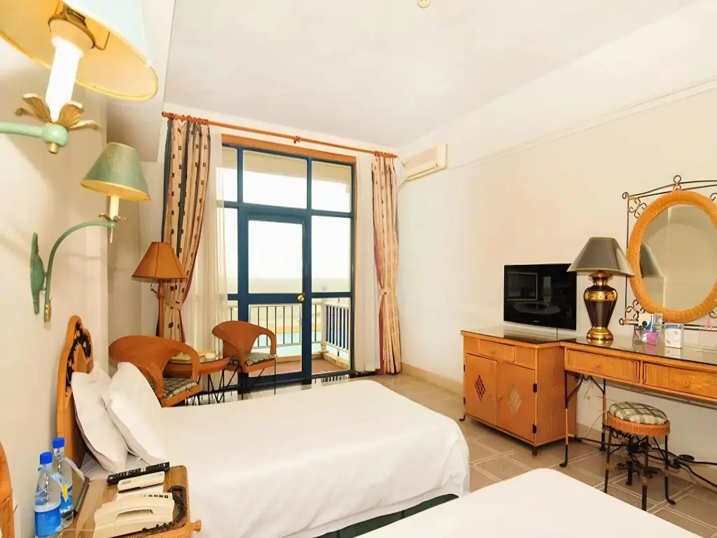Hainan Noble Yacht Club Hotel — фото 1