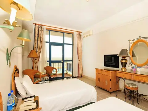 Hainan Noble Yacht Club Hotel — фото 1