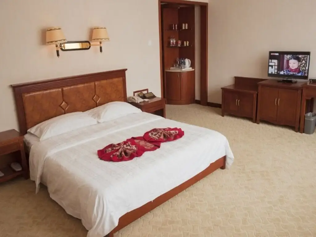 Чэндэ: Chengde Hotel