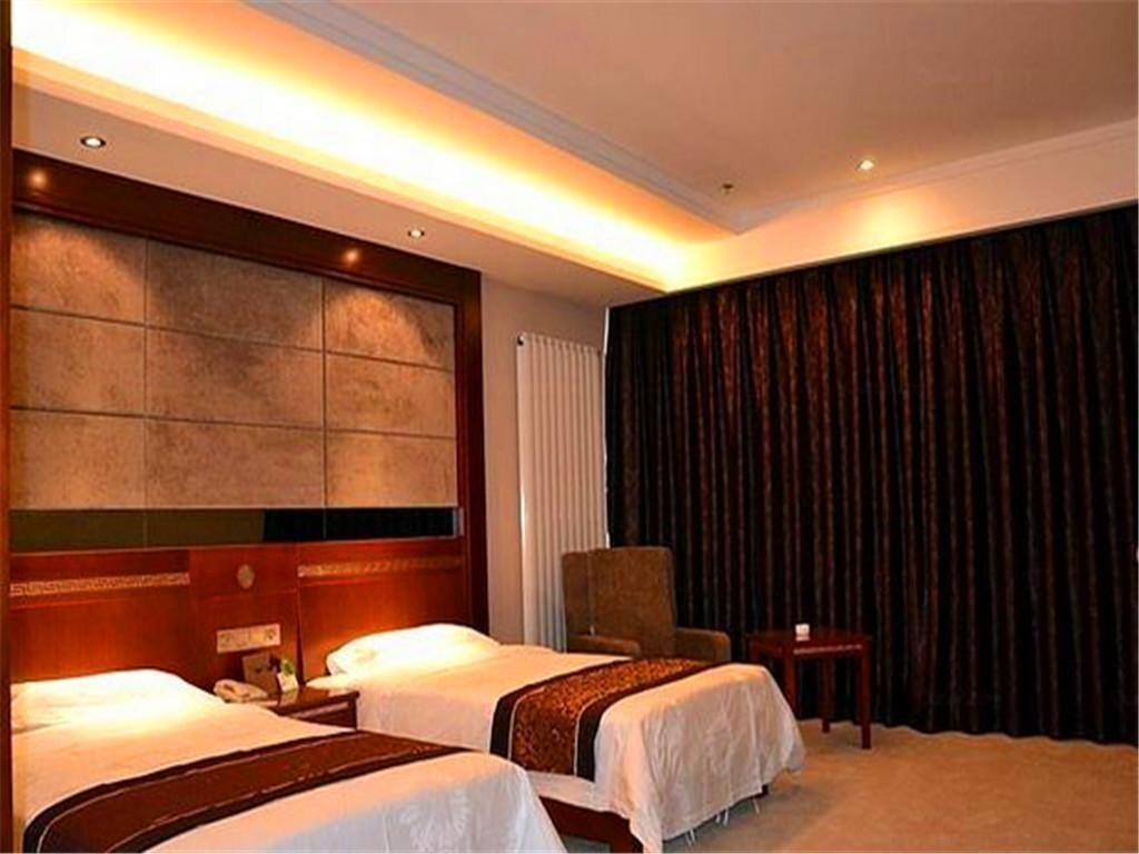 Цзюцюань: Huayulou Grand Hotel