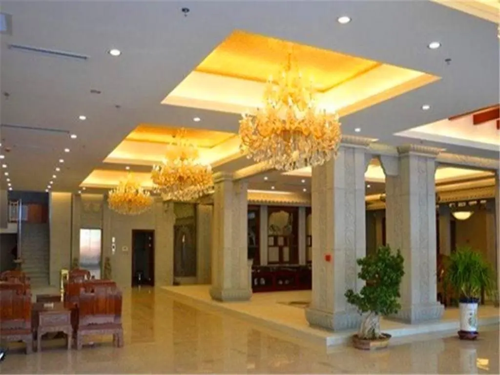 Цзюцюань: Huayulou Grand Hotel