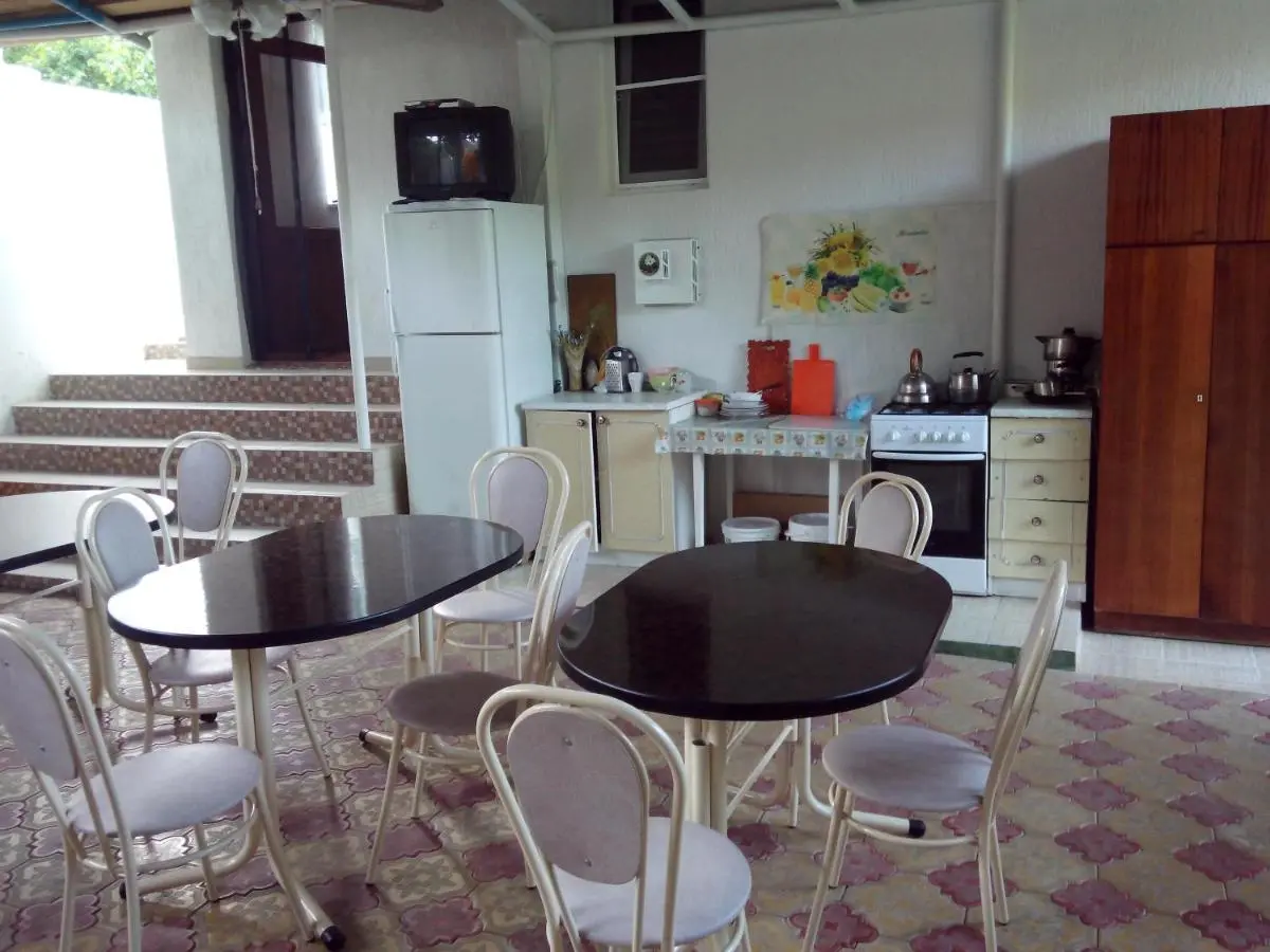 Сочи: Guesthouse Gus'-Khrustal'nyy
