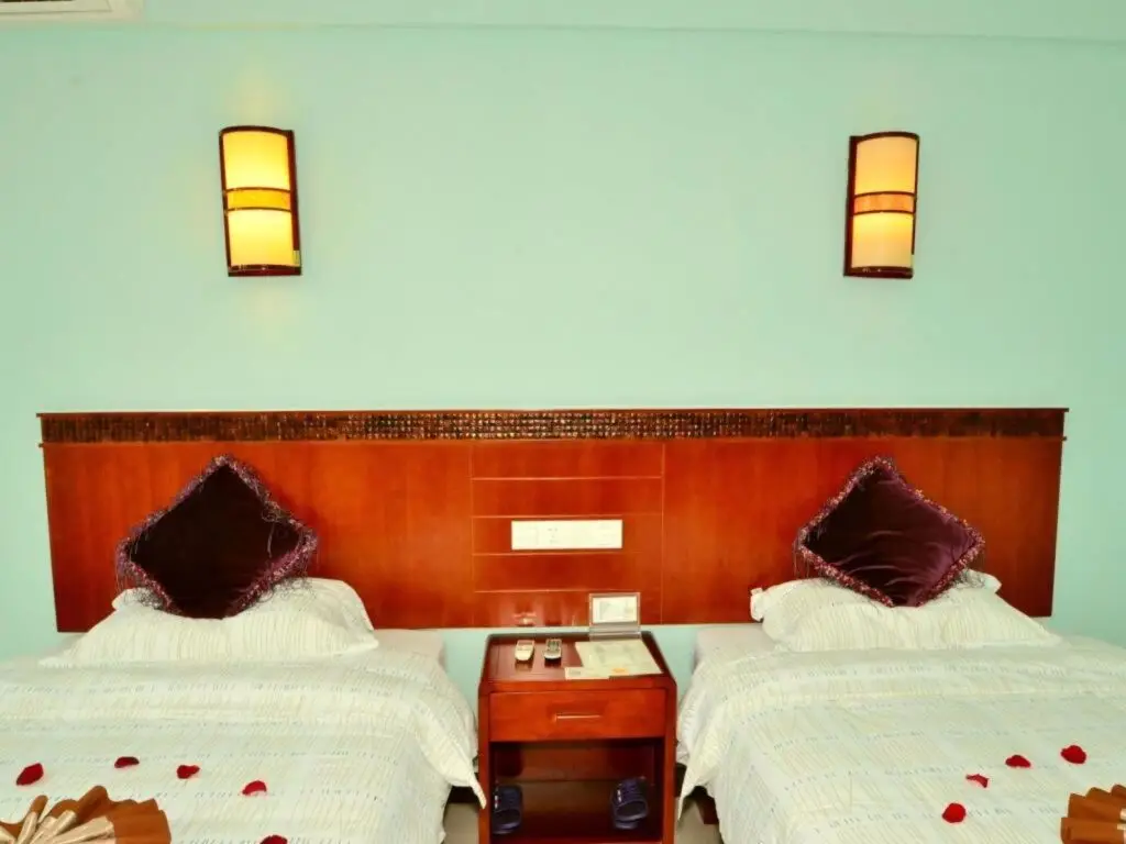 Санья: Sanya Jiulixiang Business Hotel