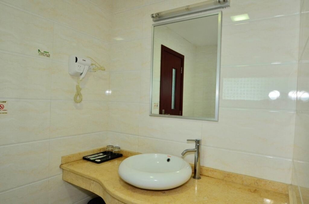 Санья: Sanya Jiulixiang Business Hotel