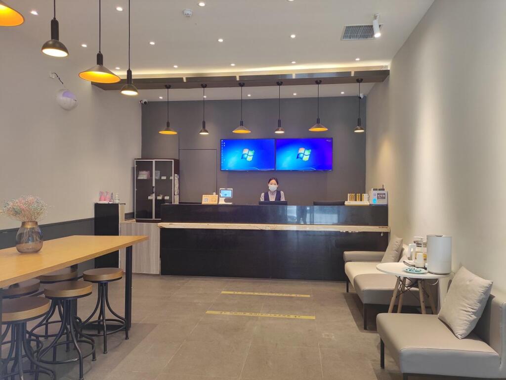 Чжэнчжоу: Hanting Hotel Zhengzhou Songshan Nan Road Yaxing Plaza