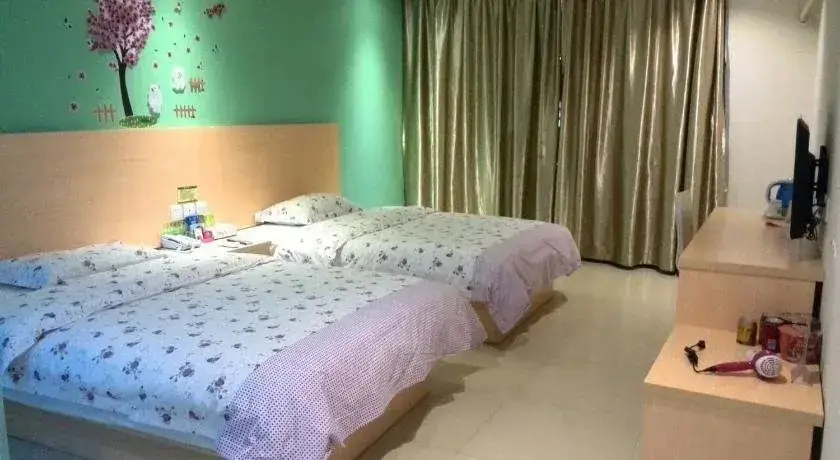 Дунгуань: 8 Inns Dalang Songfo Road Branch