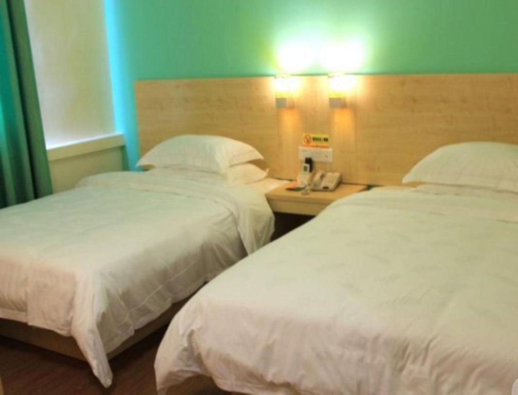 Дунгуань: 8 Inns Dongguan Chang'an Xiagang Branch