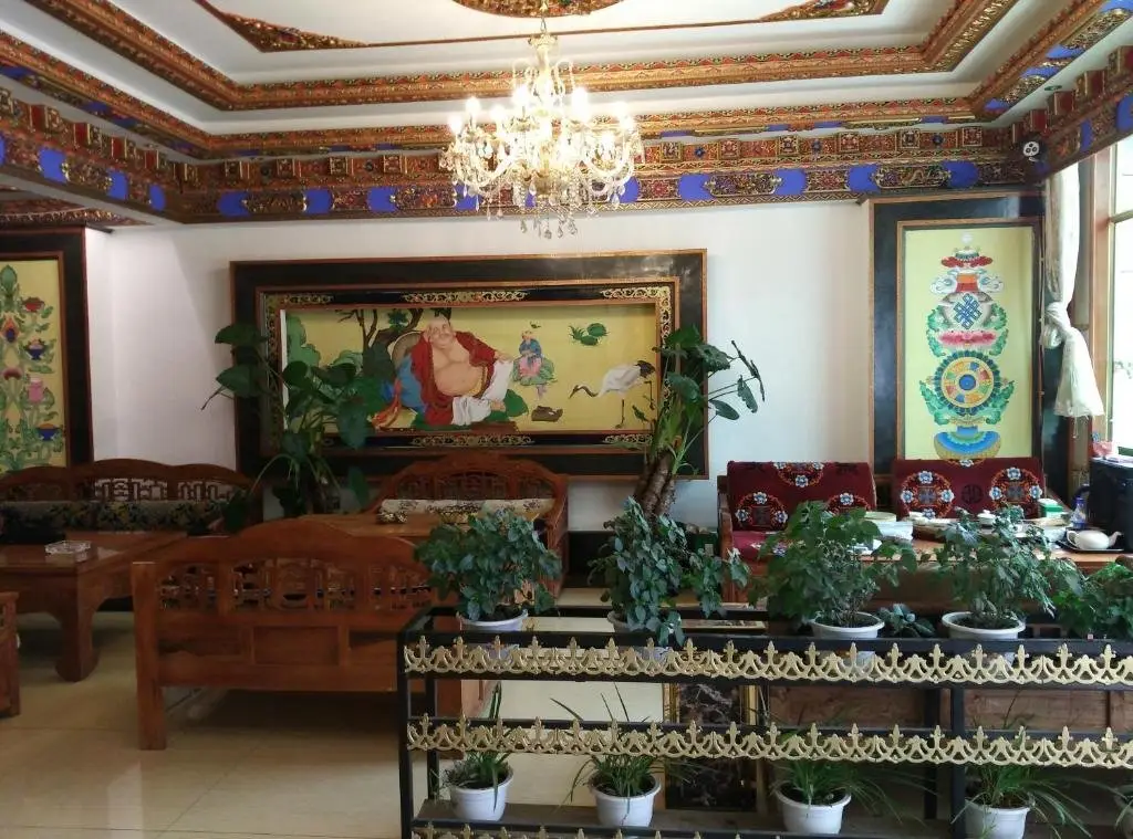 Tea Horse Road Hotel — фото 1