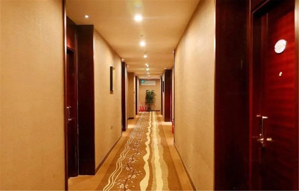 Пекин: BeiJing jinziyin business hotel