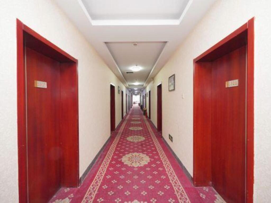 Пекин: Qilu Business Hotel