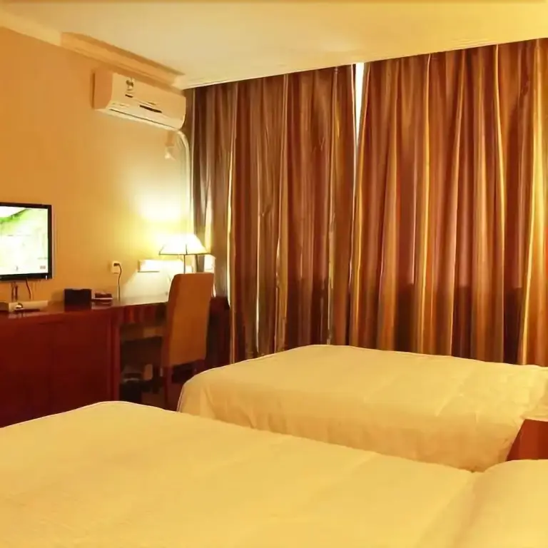 Циньхуандао: Qinhai Hotel