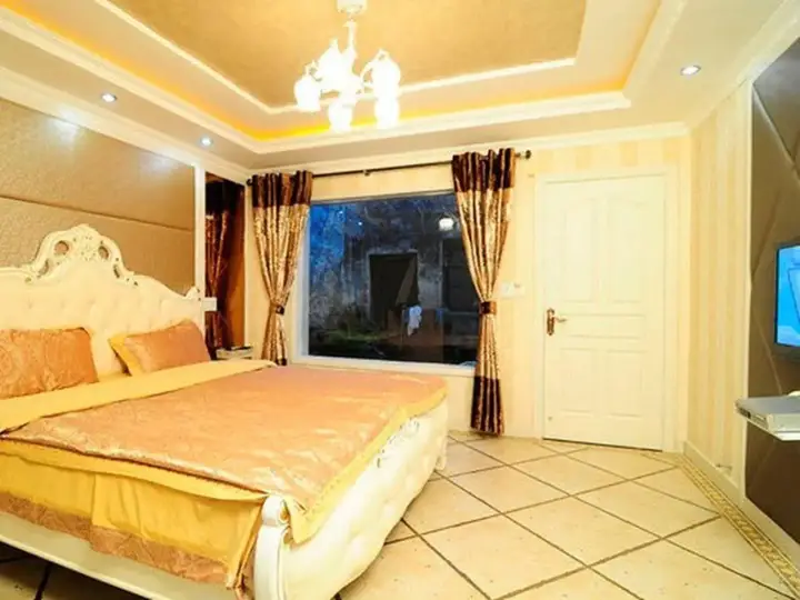 Цзясинь: Xitang Yijingwan Inn