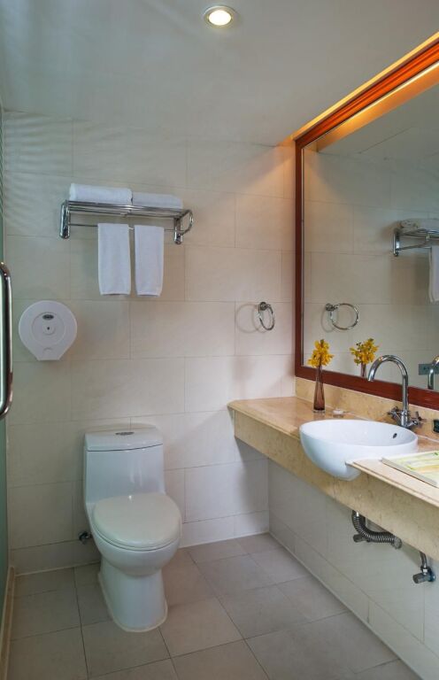 Шэньчжэнь: ViennaHotel Shenzhen Aiguo Road