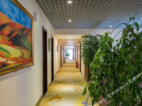 Куньмин: Kunming Yunting Hotel