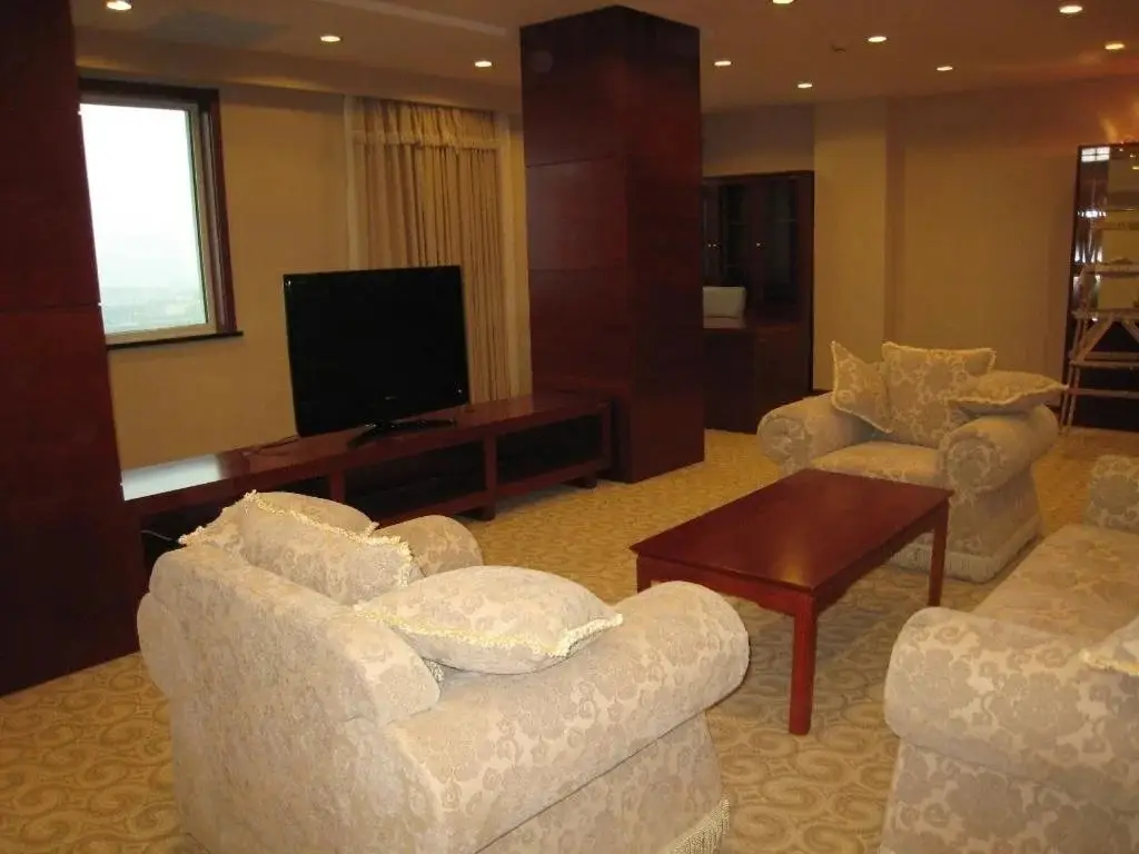 Elan Hotel Hohhot Railway Station — фото 1