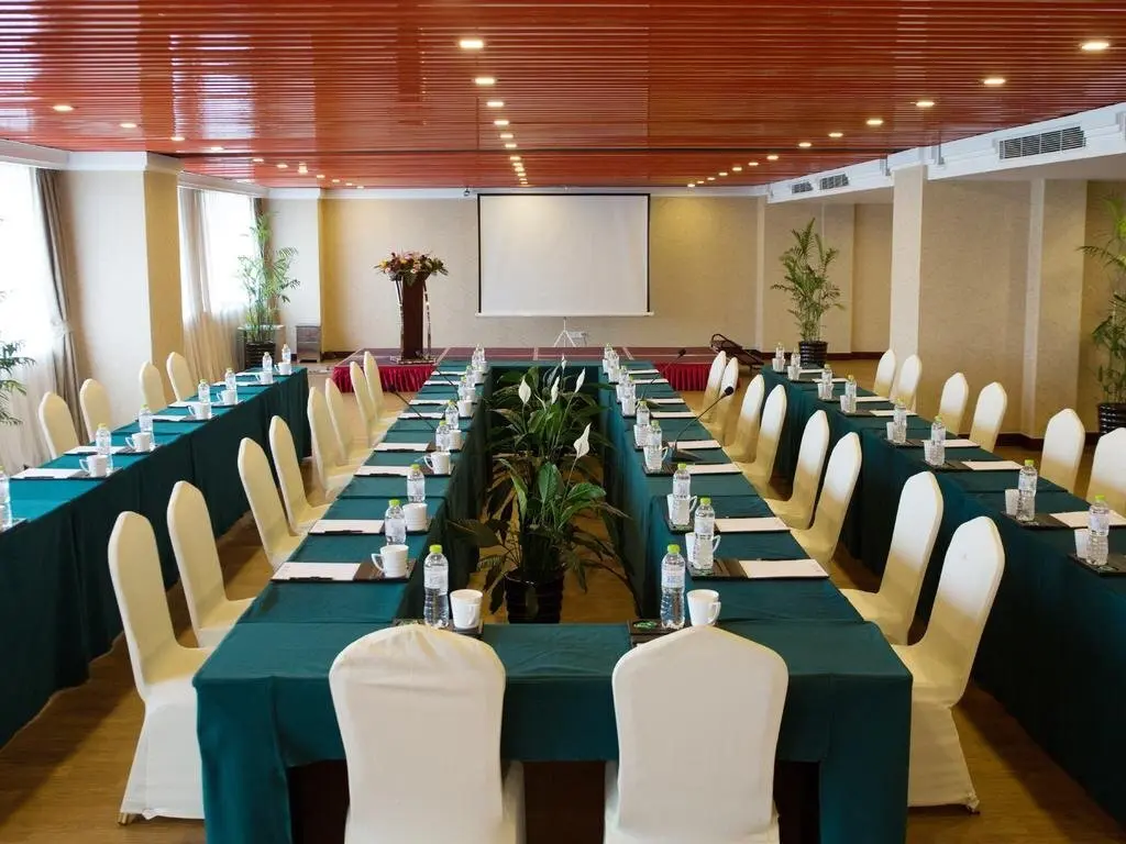 Циндао: Enrichee Gloria Plaza Hotel